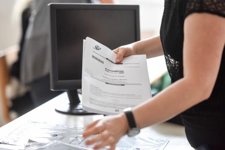 Zagovornik pomagal dijaku s težavami pri učenju do opravljanja mature z elektronskim bralnikom