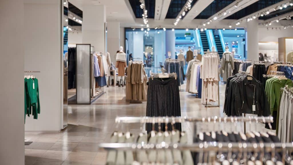 Simbolična slika trgovine z oblačili.