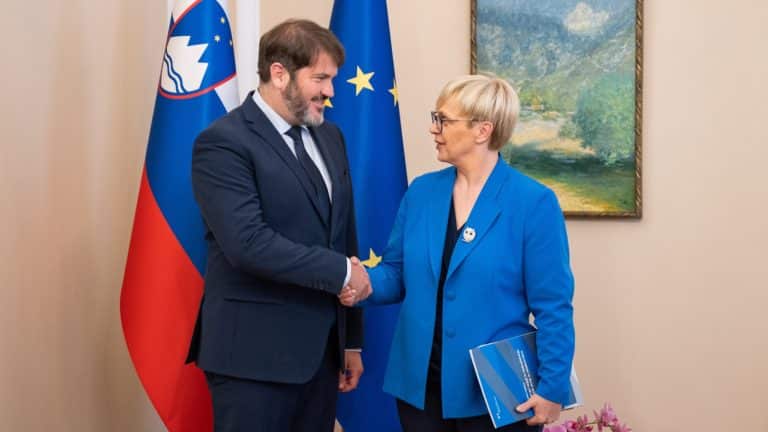 Zagovornik Miha Lobnik in predsednica dr. Nataša Pirc Musar_Foto Bostjan Podlogar